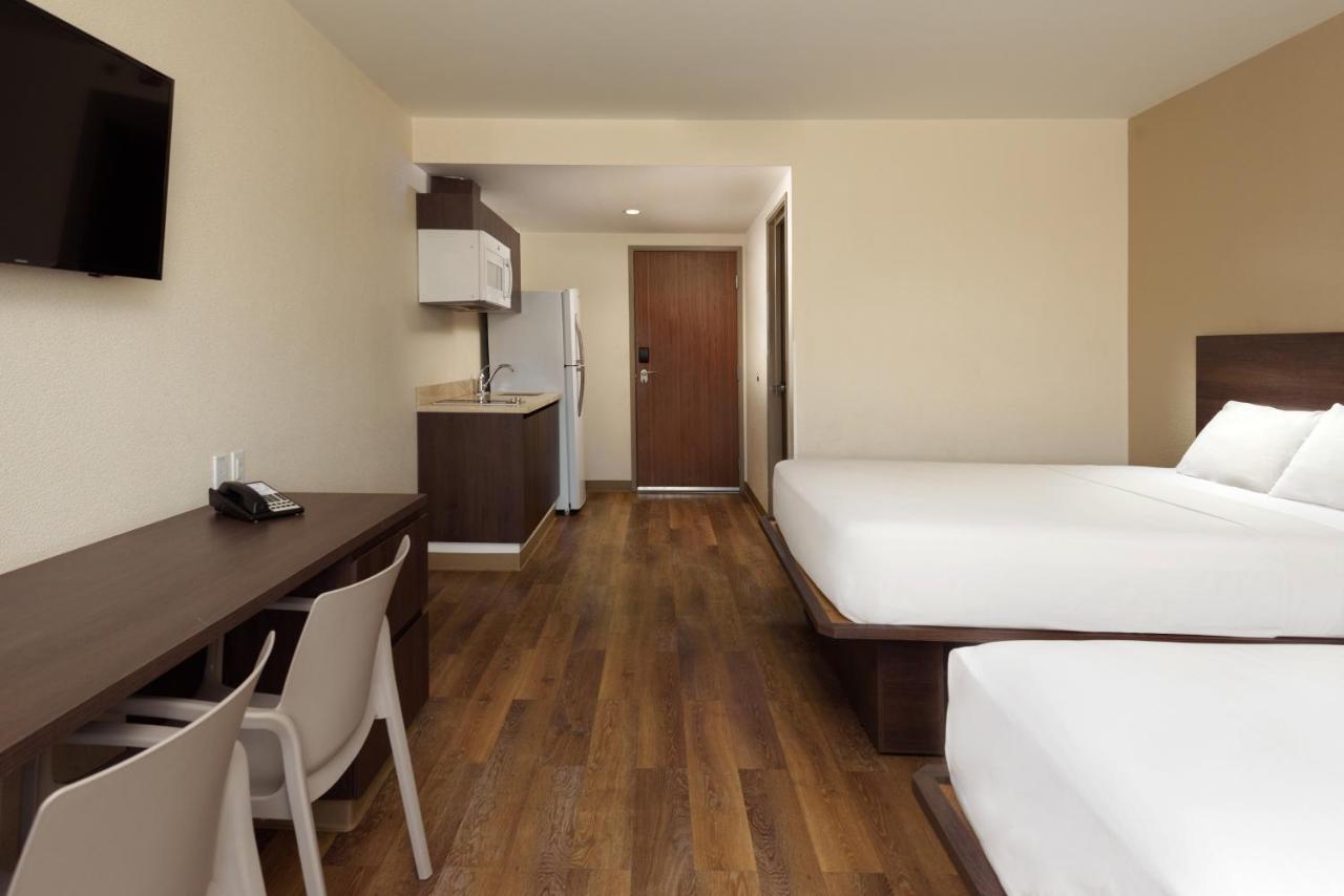 Extended Suites Saltillo Galerias Bagian luar foto