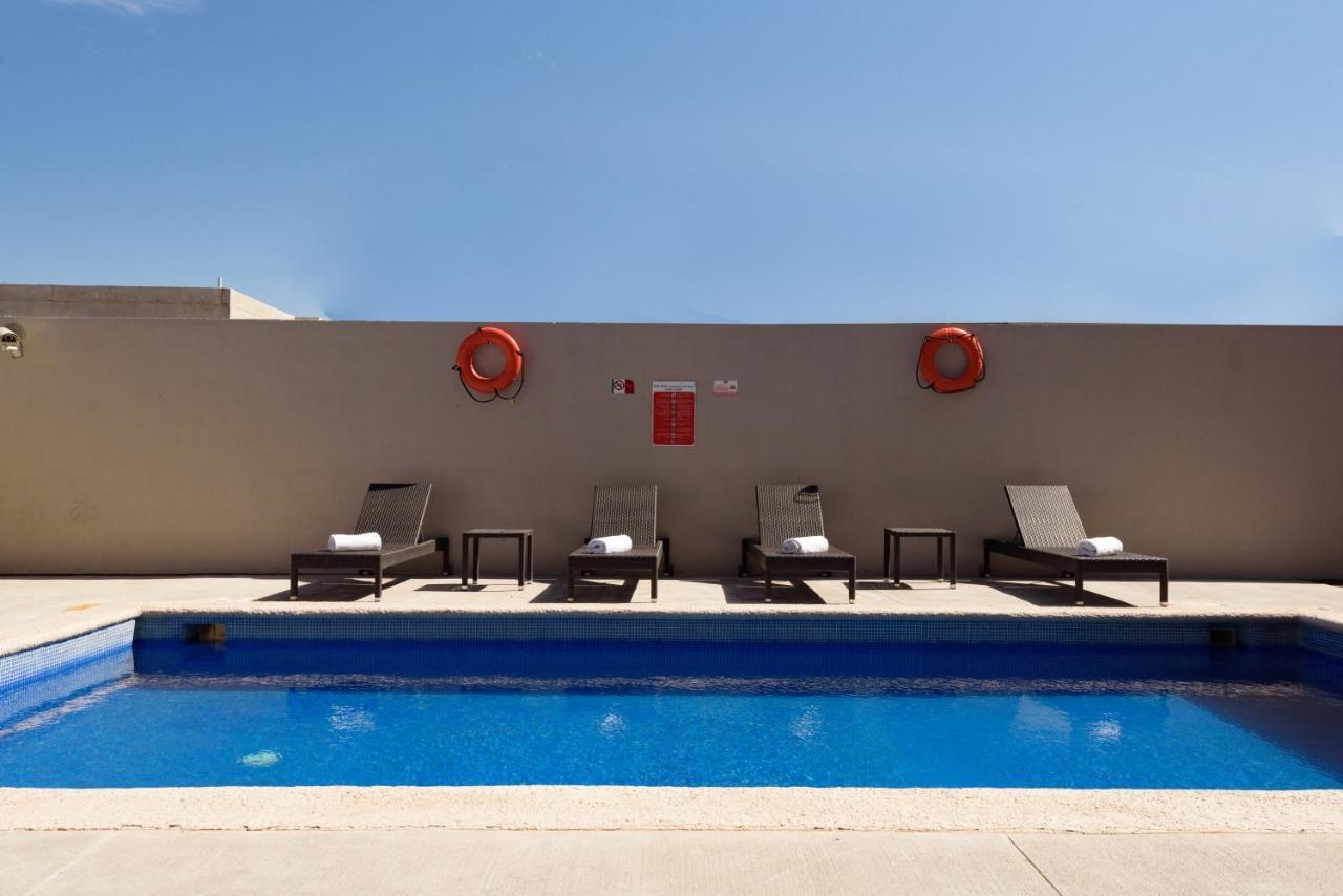 Extended Suites Saltillo Galerias Bagian luar foto