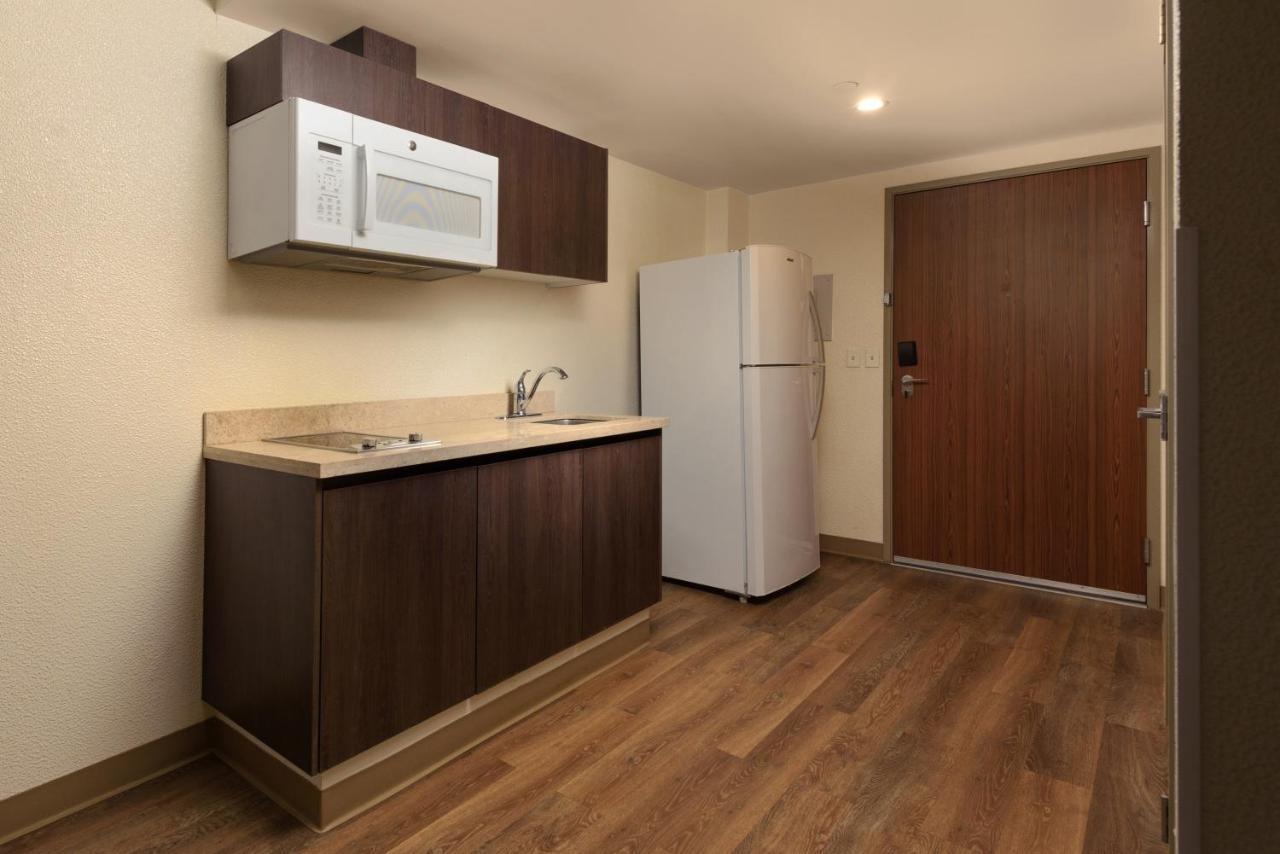 Extended Suites Saltillo Galerias Bagian luar foto