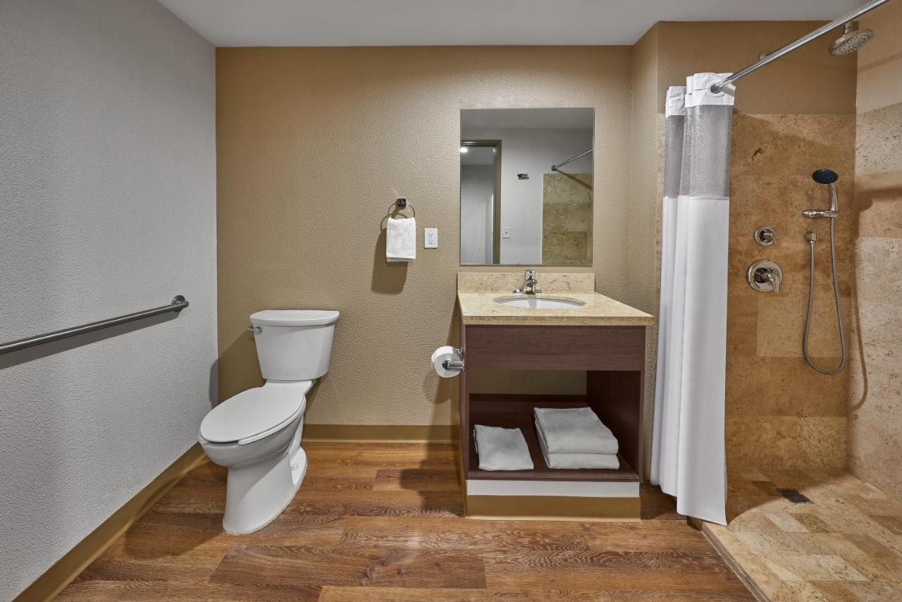 Extended Suites Saltillo Galerias Bagian luar foto
